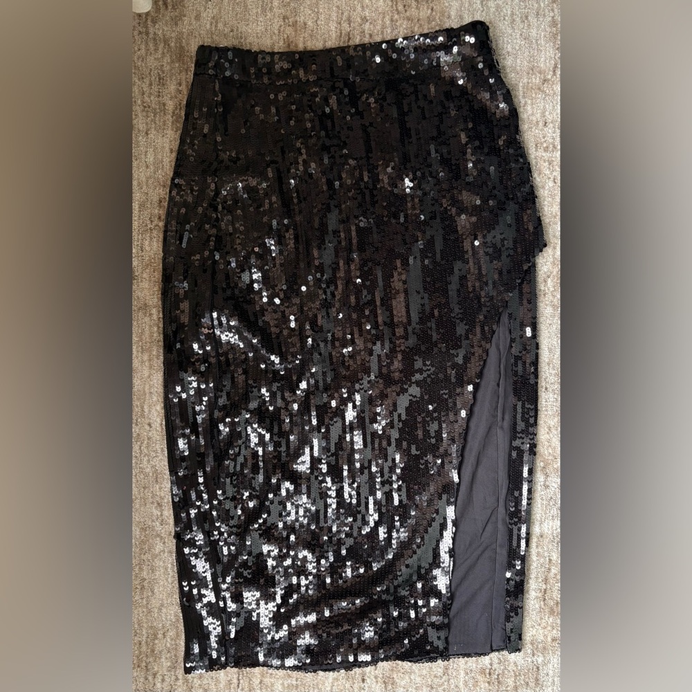 Lulu's Shimmering Black Sequin Pencil Skirt